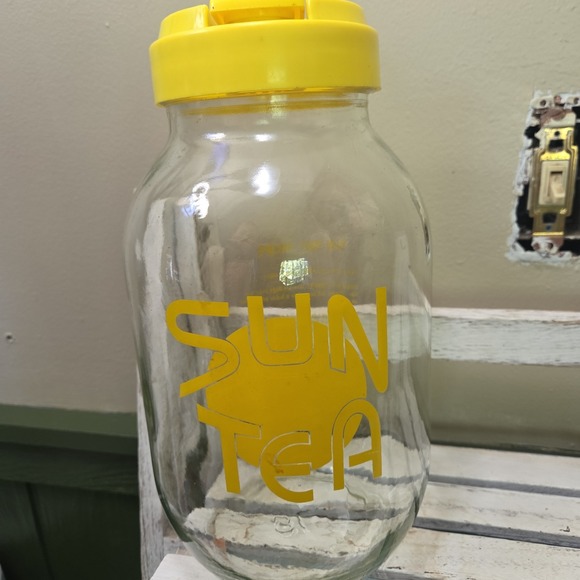 Carlton Other - Sun Tea Ice Tea Recipe Vintage Carlton 3 Liter Glass Jar Yellow Clear
